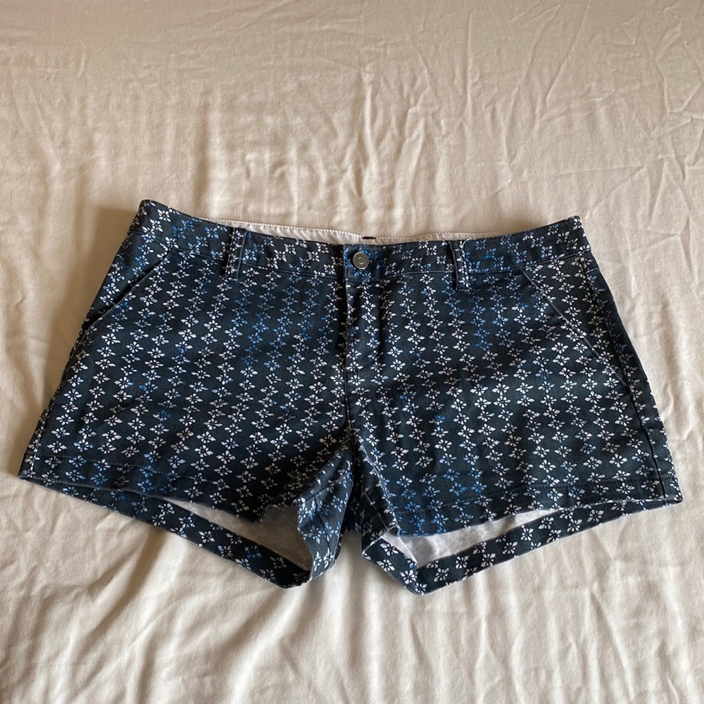 Volcom shirts size 11